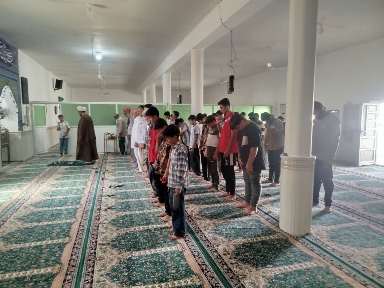 دبیرستان متوسطه اول امام رضا(ع)